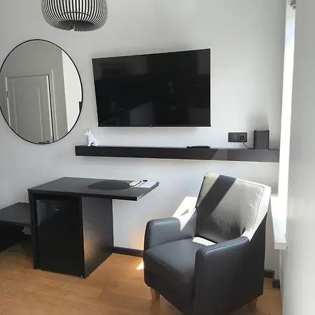 In Art Nouveau Building With Ac Location Near Old Town Apartment *